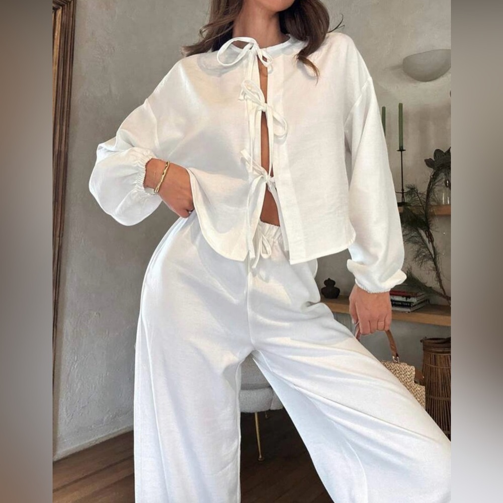 Stylish White Tie-Front Set - Picture 2 of 4